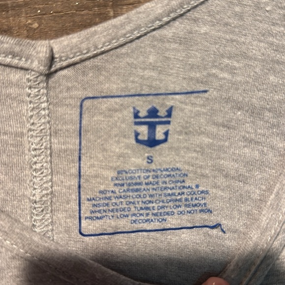 ๐ฐBOGO FREE Royal Caribbean Cruise Lines Slouchy Top - Picture 6 of 6
